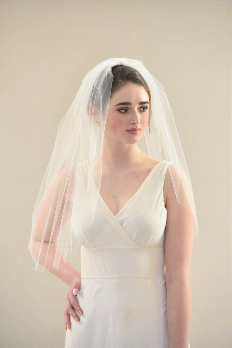 Puffy Netting Cut Edge 2-3 Tiers Short Veil Simple Elbow Length