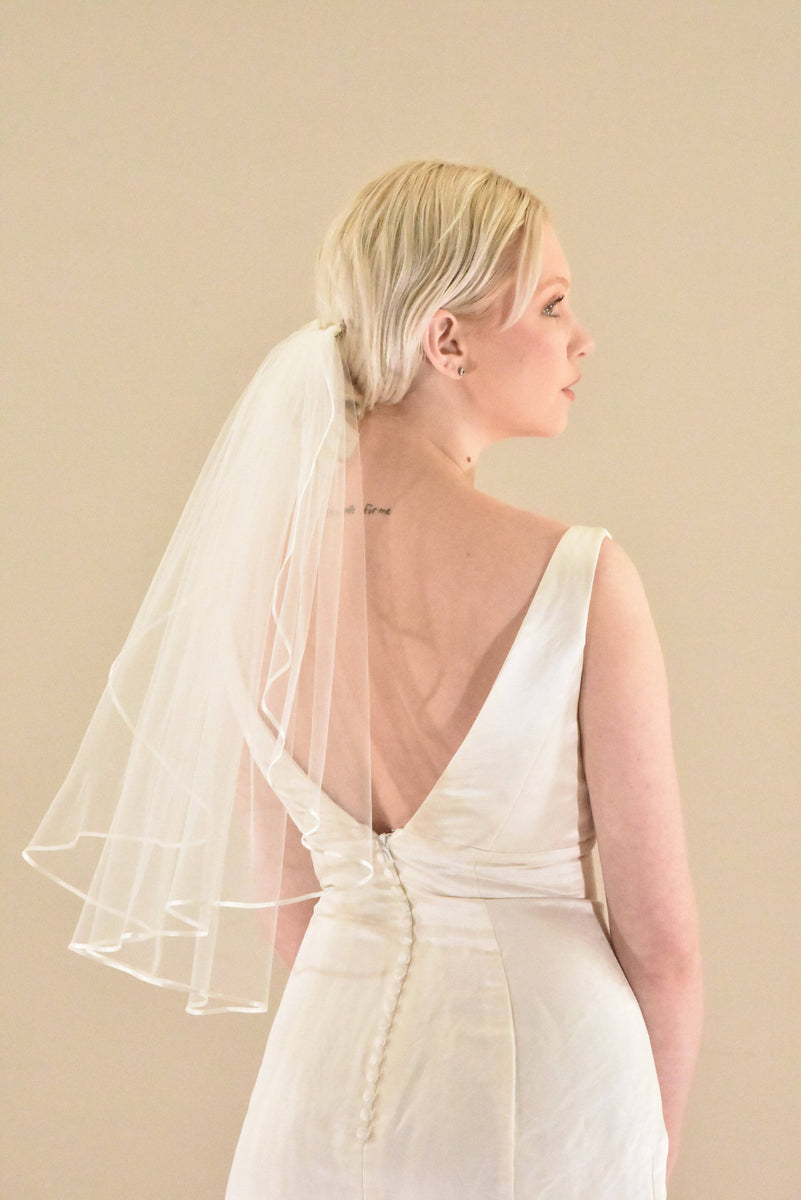 Vintage-Inspired Short Wedding Veil with 1/4 Satin Edge, Off-White / 22 Inches / 108 Inches