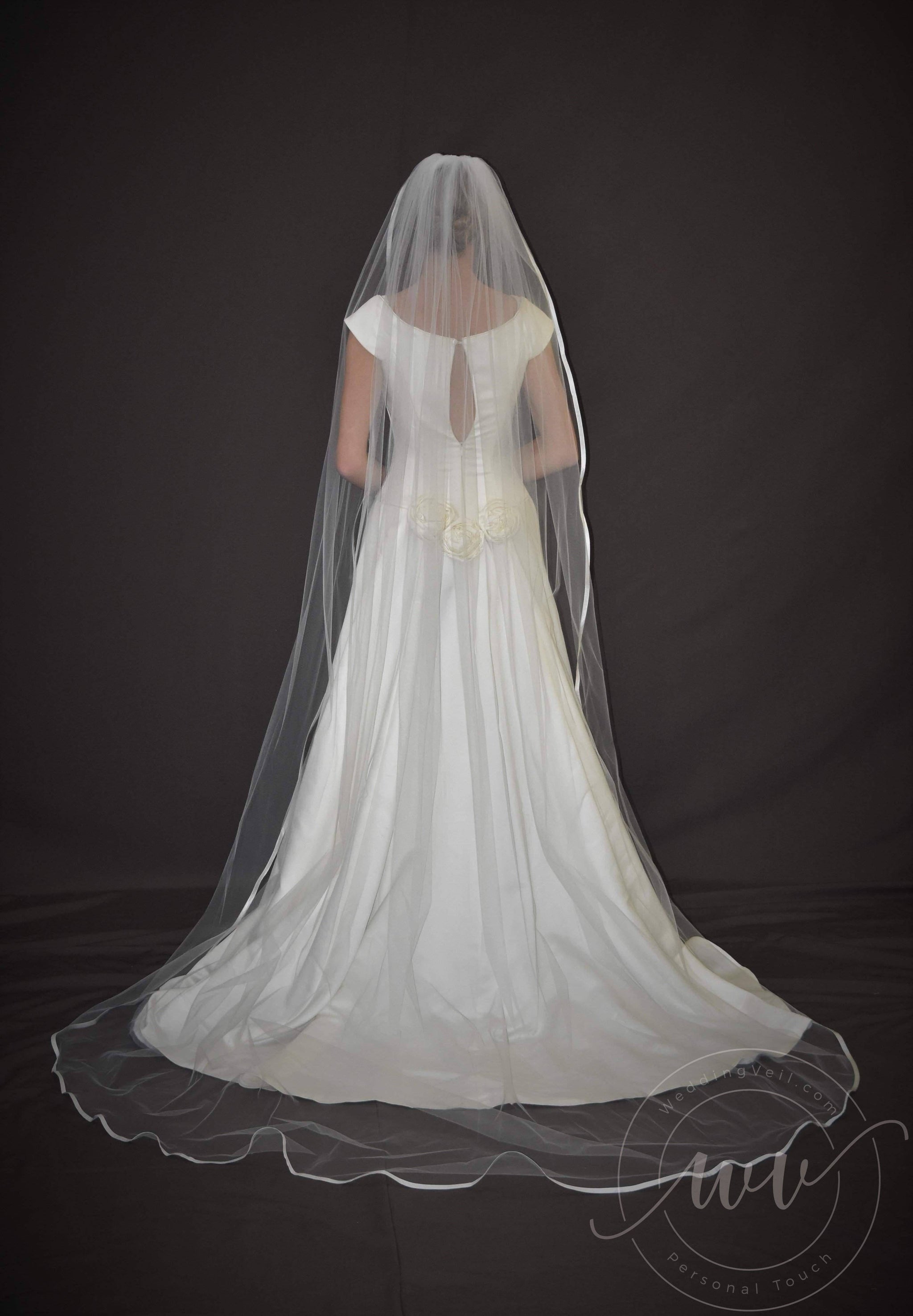 Full Volume Cathedral Veil with 3/8 display picture 2