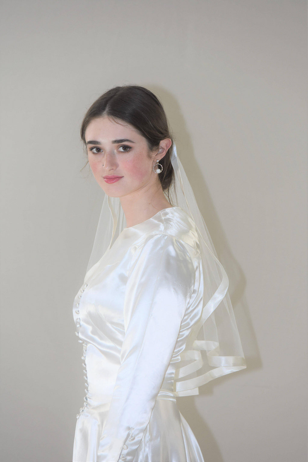Classic Small Wedding Veil with Wide Satin Ribbon - WeddingVeil.com